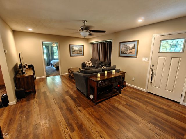 5015 E 400 N, Shelbyville, IN 46176