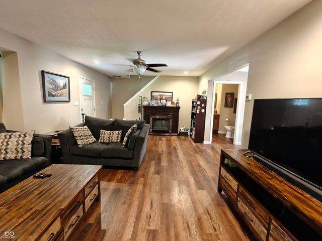5015 E 400 N, Shelbyville, IN 46176