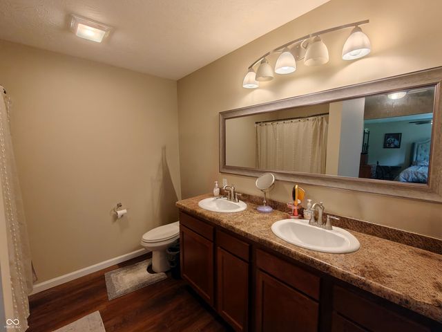 5015 E 400 N, Shelbyville, IN 46176