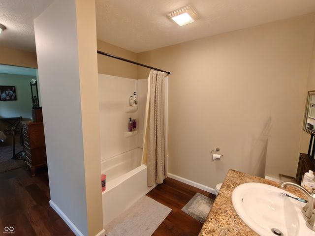 5015 E 400 N, Shelbyville, IN 46176