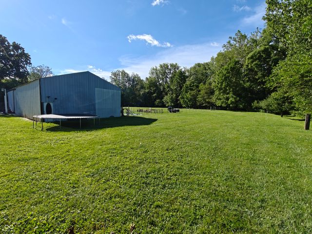 5015 E 400 N, Shelbyville, IN 46176
