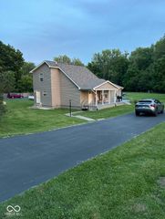 5015 E 400 N, Shelbyville, IN 46176