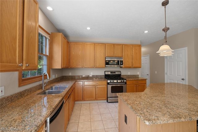 12300 Coopers Run, Strongsville, OH 44149