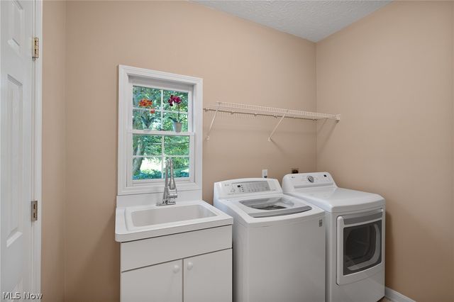 12300 Coopers Run, Strongsville, OH 44149
