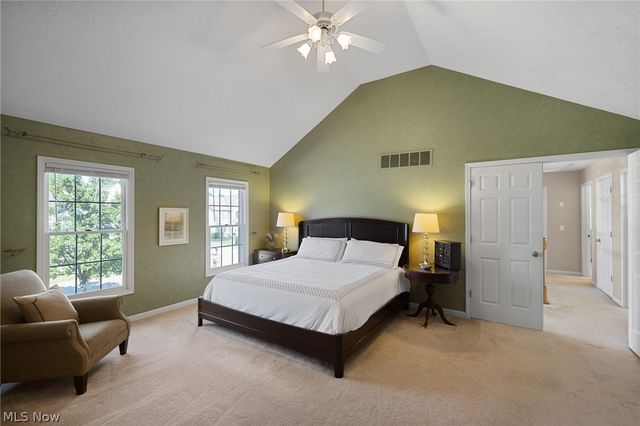 12300 Coopers Run, Strongsville, OH 44149