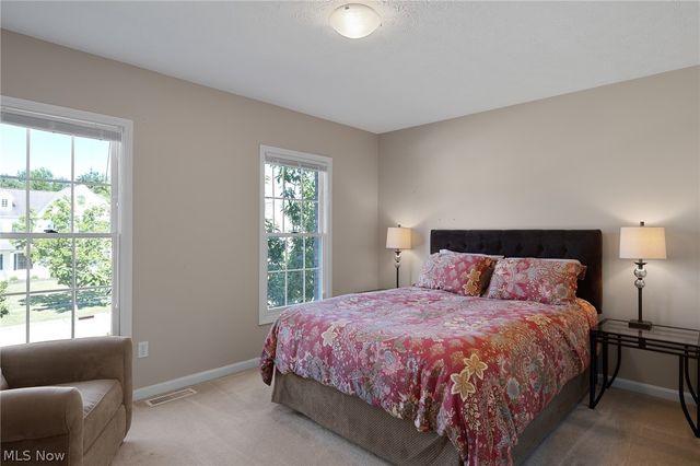 12300 Coopers Run, Strongsville, OH 44149