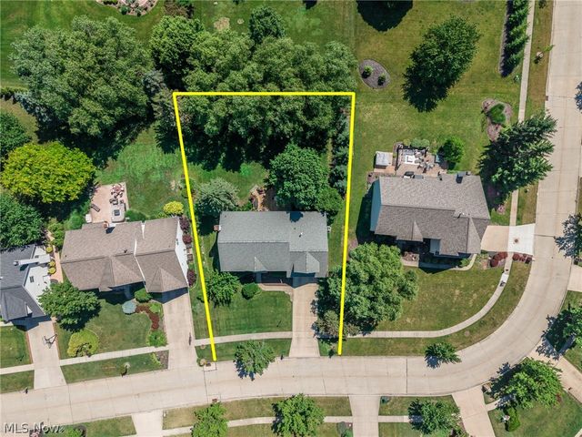 12300 Coopers Run, Strongsville, OH 44149