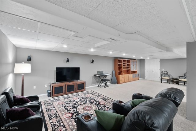 12300 Coopers Run, Strongsville, OH 44149