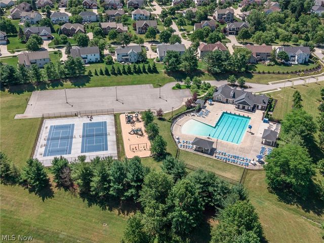 12300 Coopers Run, Strongsville, OH 44149