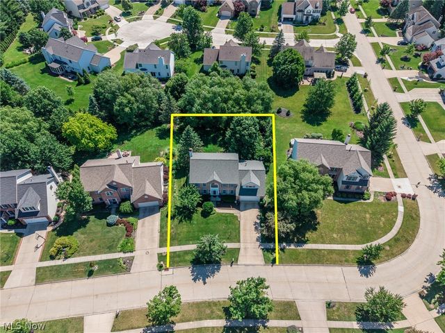 12300 Coopers Run, Strongsville, OH 44149