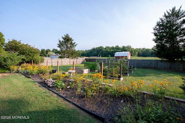 106 Chesterfield Jacobstown Road, Wrightstown, NJ 08562