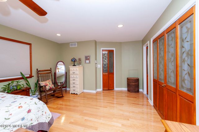 106 Chesterfield Jacobstown Road, Wrightstown, NJ 08562