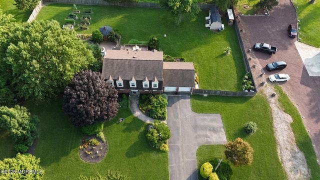 106 Chesterfield Jacobstown Road, Wrightstown, NJ 08562