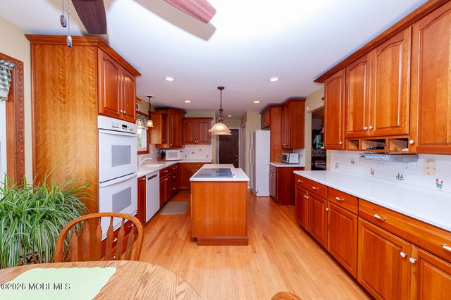 106 Chesterfield Jacobstown Road, Wrightstown, NJ 08562