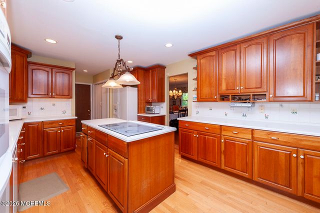 106 Chesterfield Jacobstown Road, Wrightstown, NJ 08562