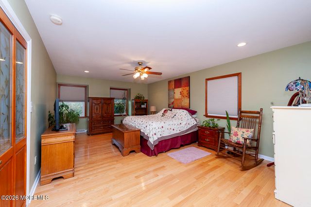 106 Chesterfield Jacobstown Road, Wrightstown, NJ 08562