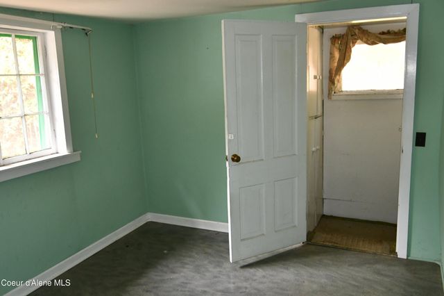 514 Main St, Wardner, ID 83837