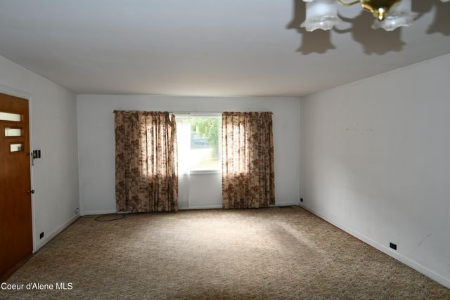 514 Main St, Wardner, ID 83837