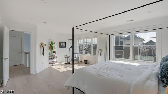 8 Mikula Way, Florham Park Boro, NJ 07932