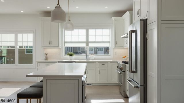 8 Mikula Way, Florham Park Boro, NJ 07932