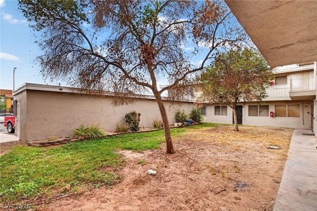 304 Orland Street 43, Las Vegas, NV 89107