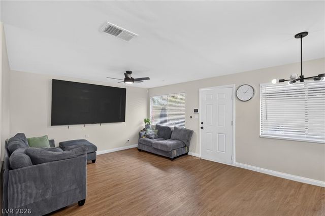 304 Orland Street 43, Las Vegas, NV 89107