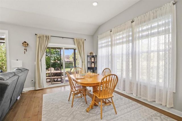1713 NE Ravenwood Drive, Lee's Summit, MO 64086
