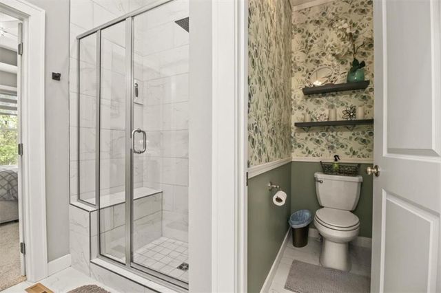 1713 NE Ravenwood Drive, Lee's Summit, MO 64086