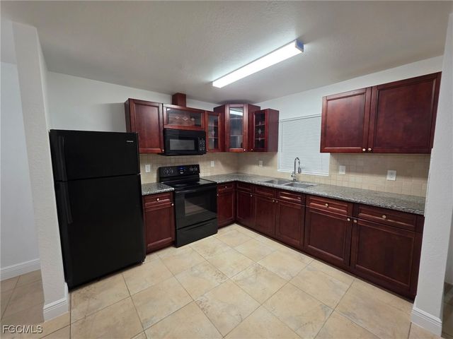 573 Figuera AVE 583, Fort Myers, FL 33905