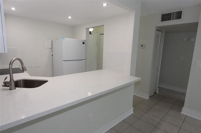 4550 NW 9th St 811E, Miami, FL 33126