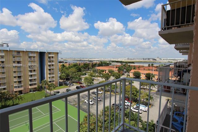 4550 NW 9th St 811E, Miami, FL 33126