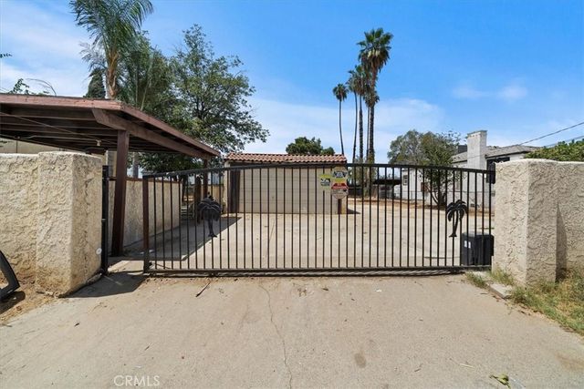 3405 Strong, Riverside, CA 92501