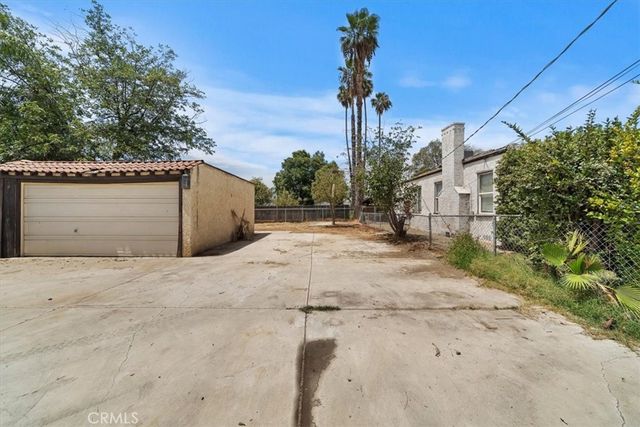 3405 Strong, Riverside, CA 92501