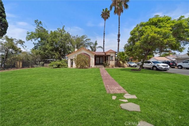 3405 Strong, Riverside, CA 92501