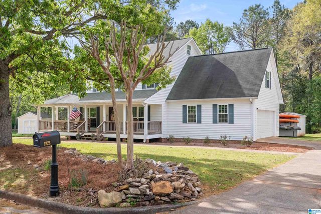 1926 PLEASANT RIDGE LOOP, Sylacauga, AL 35150