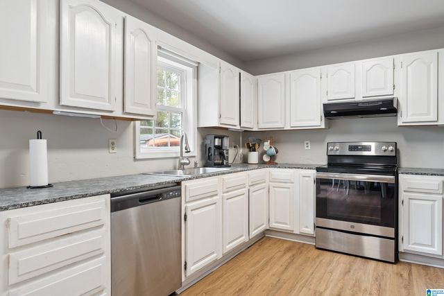 1926 PLEASANT RIDGE LOOP, Sylacauga, AL 35150