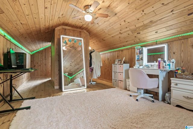 1926 PLEASANT RIDGE LOOP, Sylacauga, AL 35150