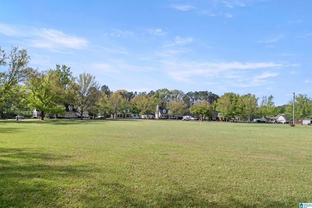 1926 PLEASANT RIDGE LOOP, Sylacauga, AL 35150