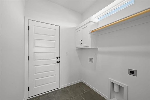 2615 SW Tracker Lane, Lee's Summit, MO 64082