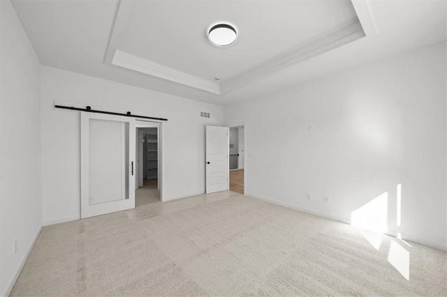 2615 SW Tracker Lane, Lee's Summit, MO 64082