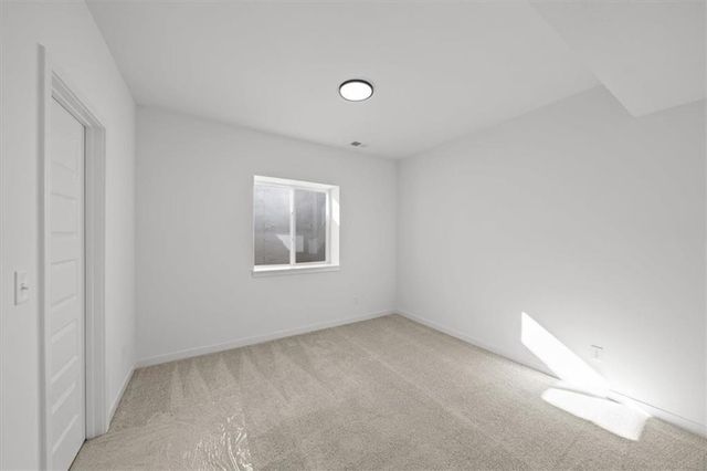 2615 SW Tracker Lane, Lee's Summit, MO 64082