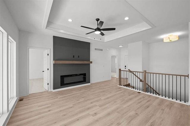 2615 SW Tracker Lane, Lee's Summit, MO 64082