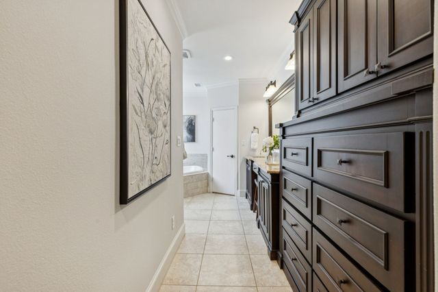 6830 Gateridge Drive, Dallas, TX 75254