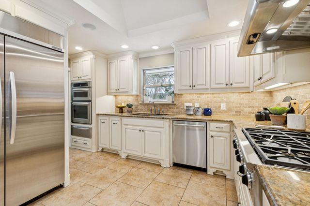 6830 Gateridge Drive, Dallas, TX 75254