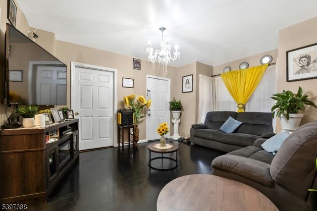 338 Manson Pl, Plainfield City, NJ 07063