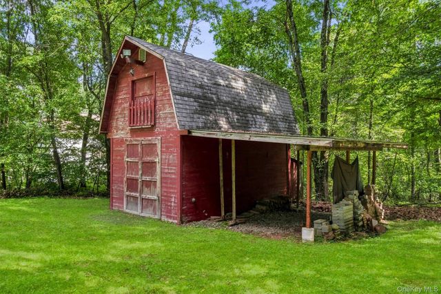 61 Bowe Lane, Lagrangeville, NY 12540
