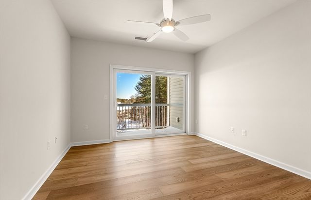 320 Martins Landing 410, North Reading, MA 01864