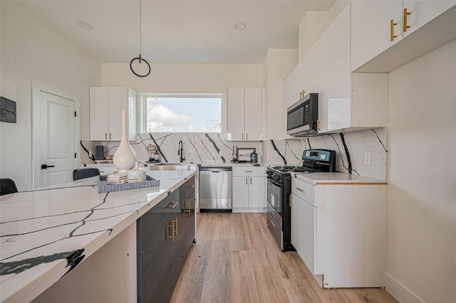 4207 Ward Street, Houston, TX 77021