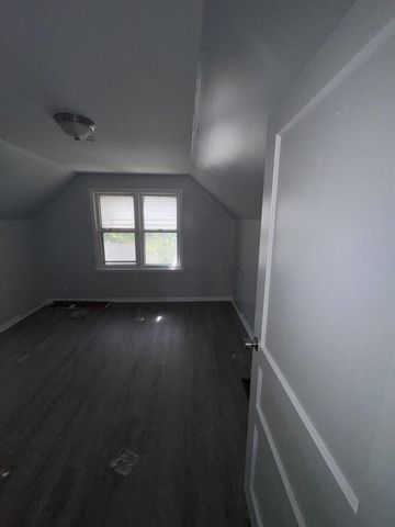 2155 Schenley Drive, Columbus, OH 43219