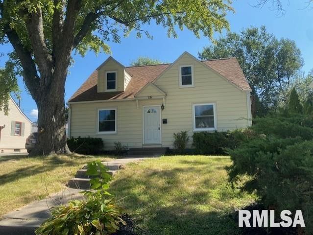 15 Knoll Ct Court, Rock Island, IL 61201
